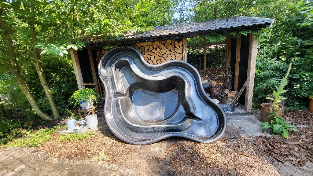 Vijverbak 300 x 200; 65 cm diep Polyethyleen, Ophalen, Gebruikt