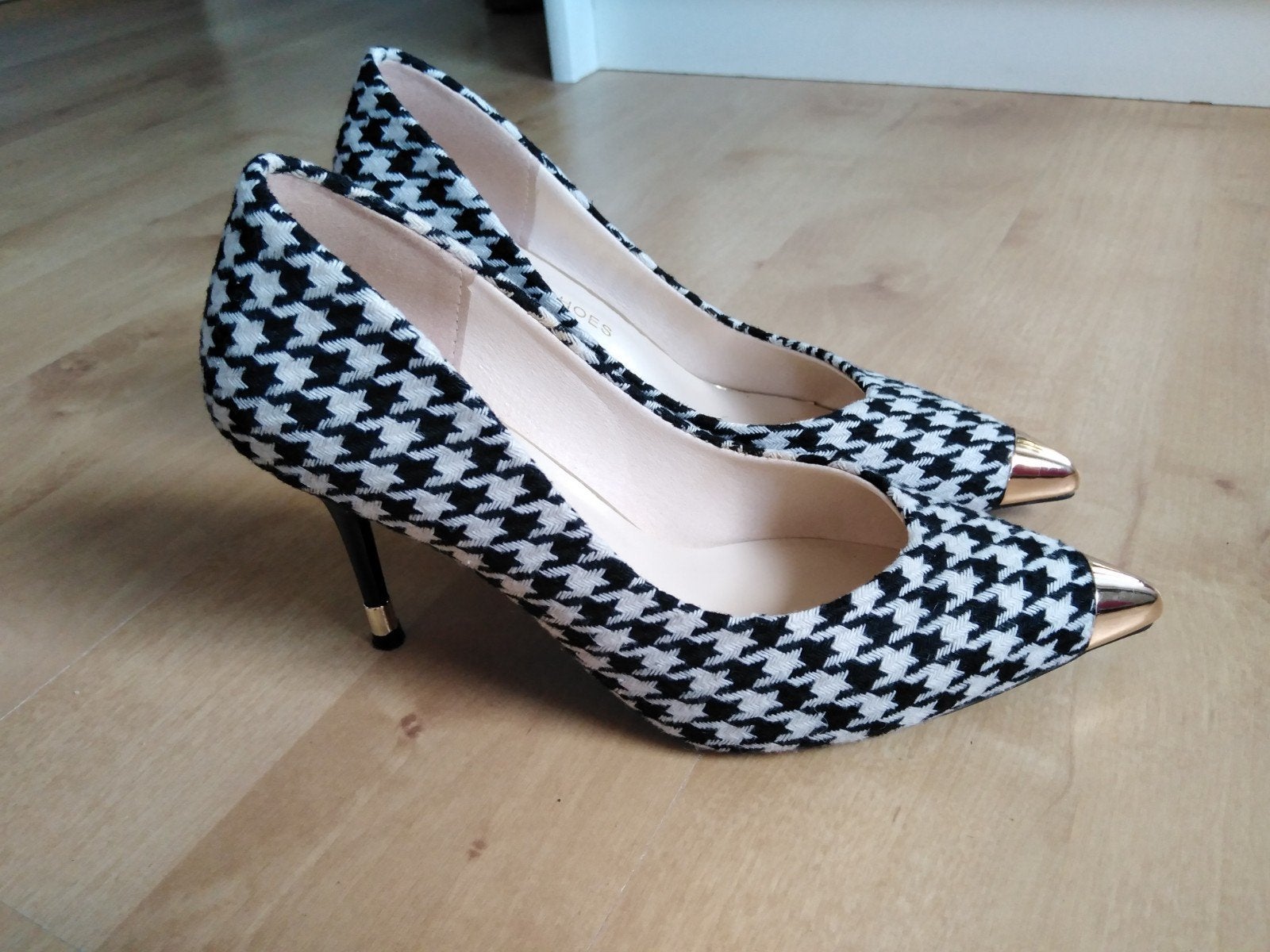 Pumps zwart wit geruit, Pumps, Zwart, Ophalen of Verzenden, Zo goed als nieuw