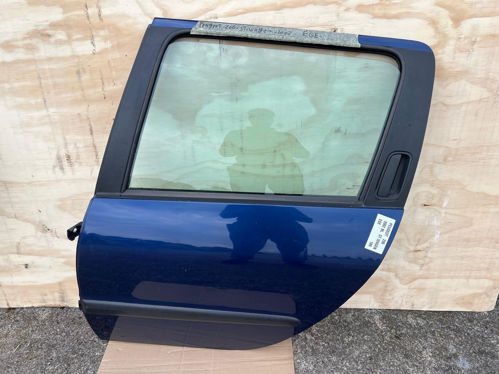 Peugeot 206 SW EGE Blauw Links-Achter Deur 2002 2007, Auto-onderdelen, Taurusavenue 1
2132 LS  Hoofddorp, NL, Gebruikt, Contact.group@renault.com