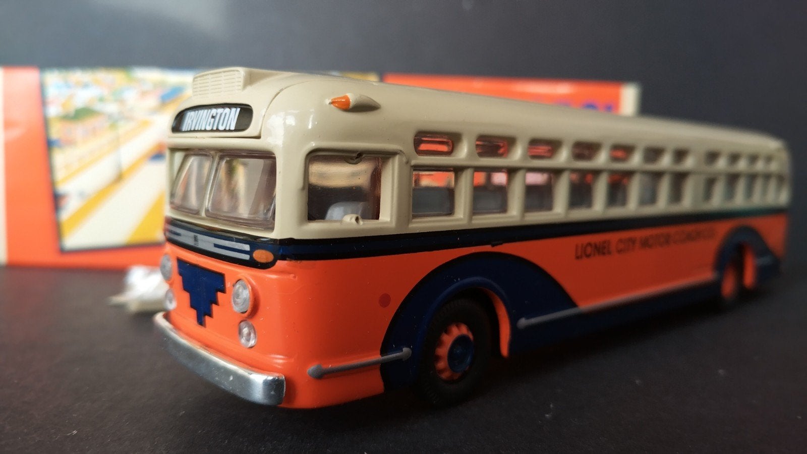 Gm 4507 Lionel Motor Coch 1:50 Corgi Pol, Nieuw, M, Bus of Vrachtwagen, M