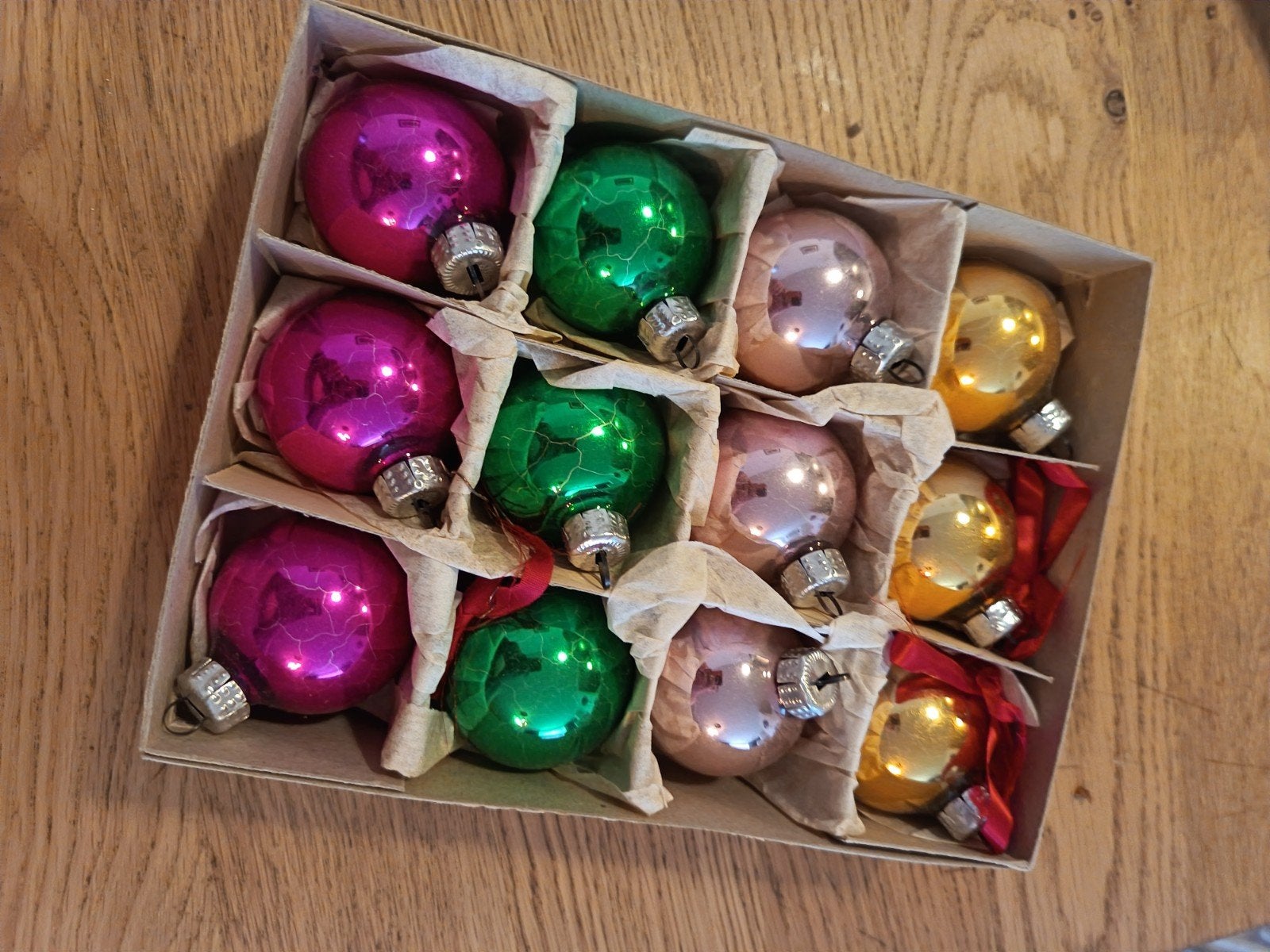 Vintage Glazen Kerstballen Set Gekleurd – 12 stuks, Diversen, Ophalen of Verzenden