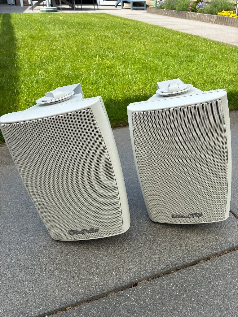 Outdoor speakers Cambridge