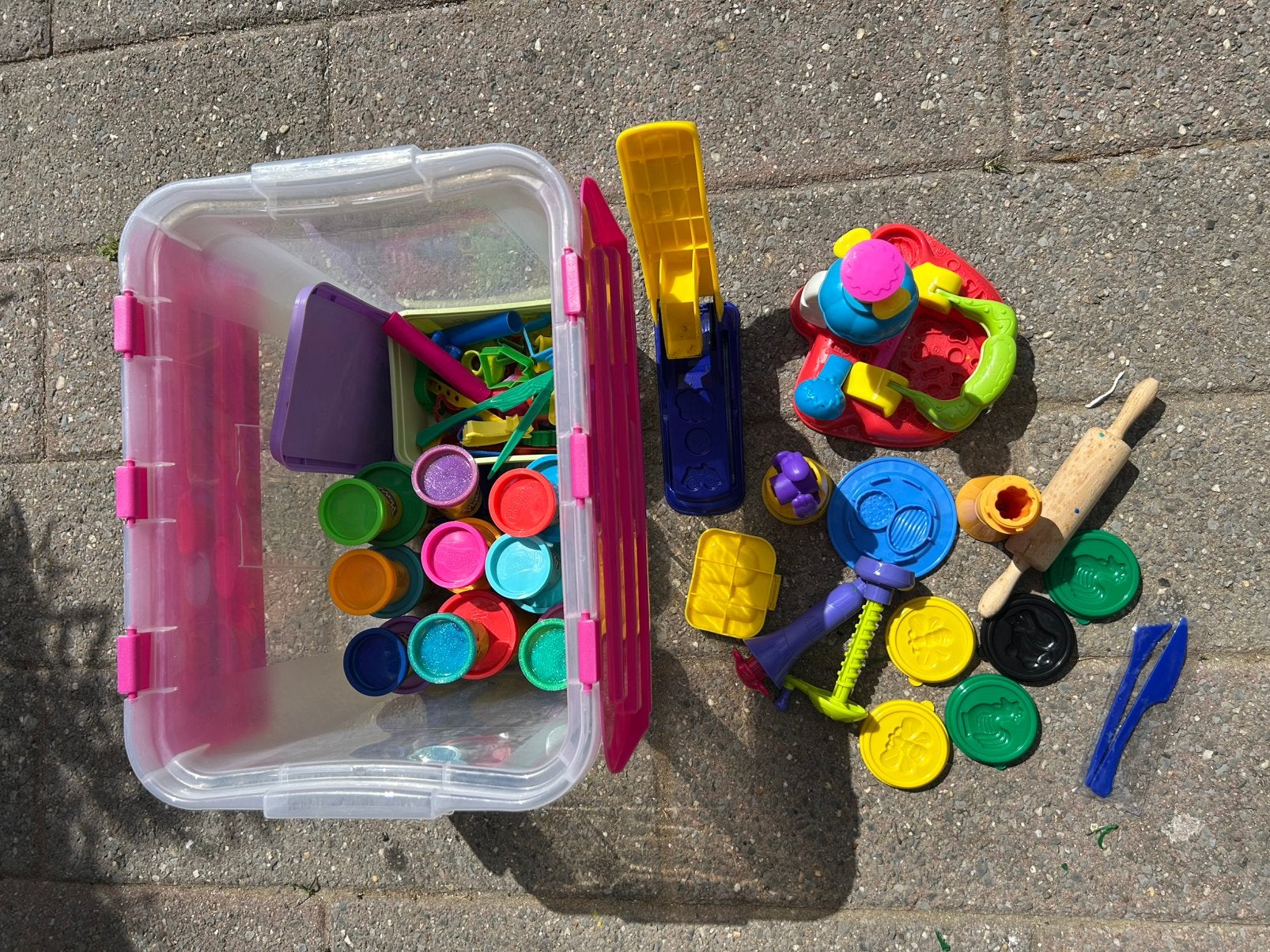 Playdoh kinderklei incl accessoires, Ophalen of Verzenden, Gebruikt