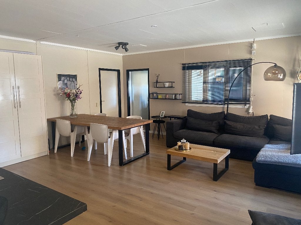 Ruime Woonunit 105 m2, Ophalen, Gebruikt