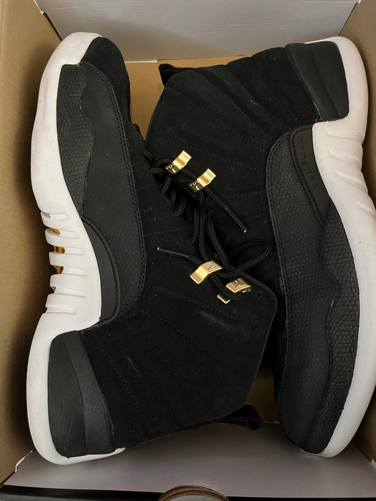 Air Jordan 12 Retro Maat 45, Ophalen of Verzenden, Zo goed als nieuw, Schoenen