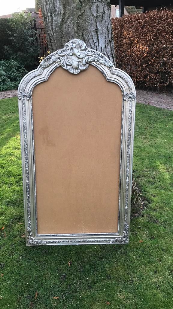 Grote decoratieve lijst. Zilverkleurig. Hout., Antiek en Kunst, Curiosa en Brocante, Ophalen