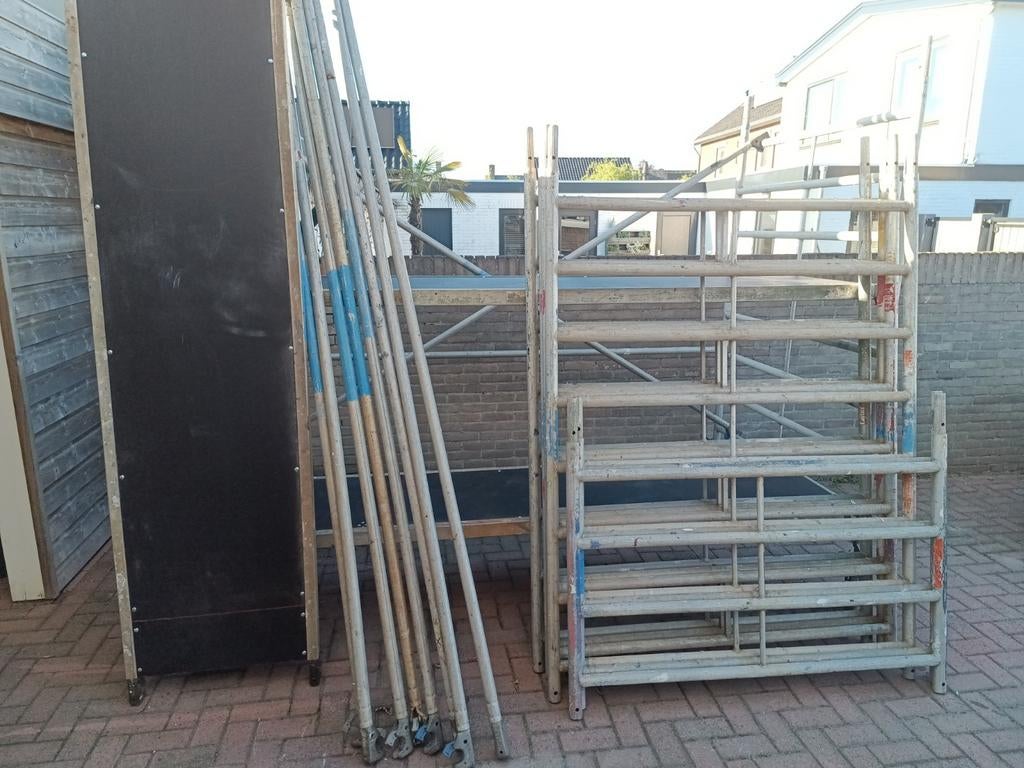 Layher Steiger/rolsteiger, Doe-het-zelf en Verbouw, Ophalen, Gebruikt, Rolsteiger of Kamersteiger, 5 meter of hoger
