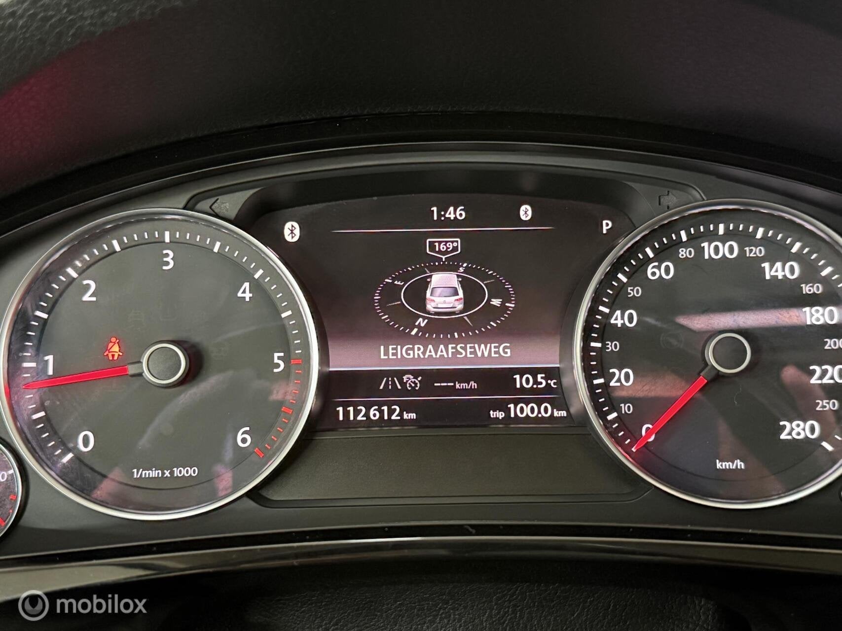 Volkswagen Touareg 3.0 tdi R-Line GRIJS Kent [Leer,Carplay,L, Automaat, 15 km/l, Gebruikt, Zwart