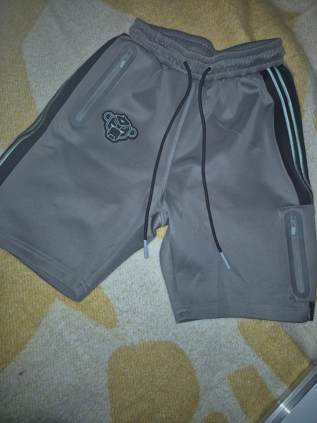 Black Bananas shorts XS grijs mint groen, Ophalen of Verzenden, Black Bananas, Grijs, Gedragen