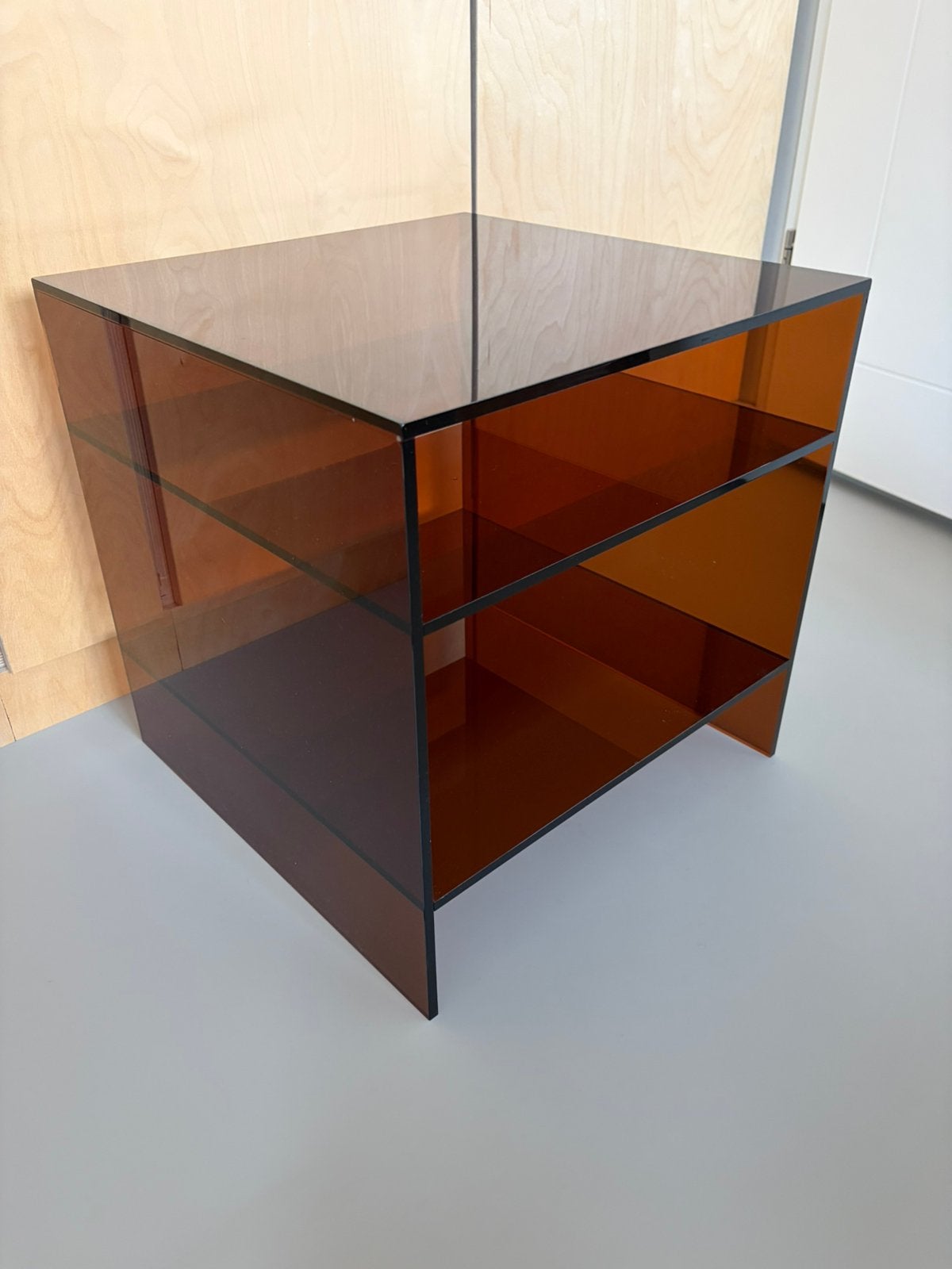 Plexiglas bijzettafel nachtkastje, Ophalen, Zo goed als nieuw, Rond, 50 tot 100 cm