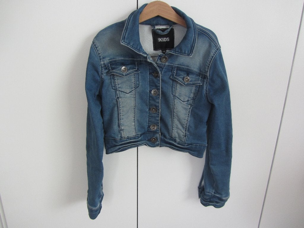Spijkerjas Europe Kids maat 140, Kinderen en Baby's, Ophalen of Verzenden, Gebruikt, Meisje, Jas