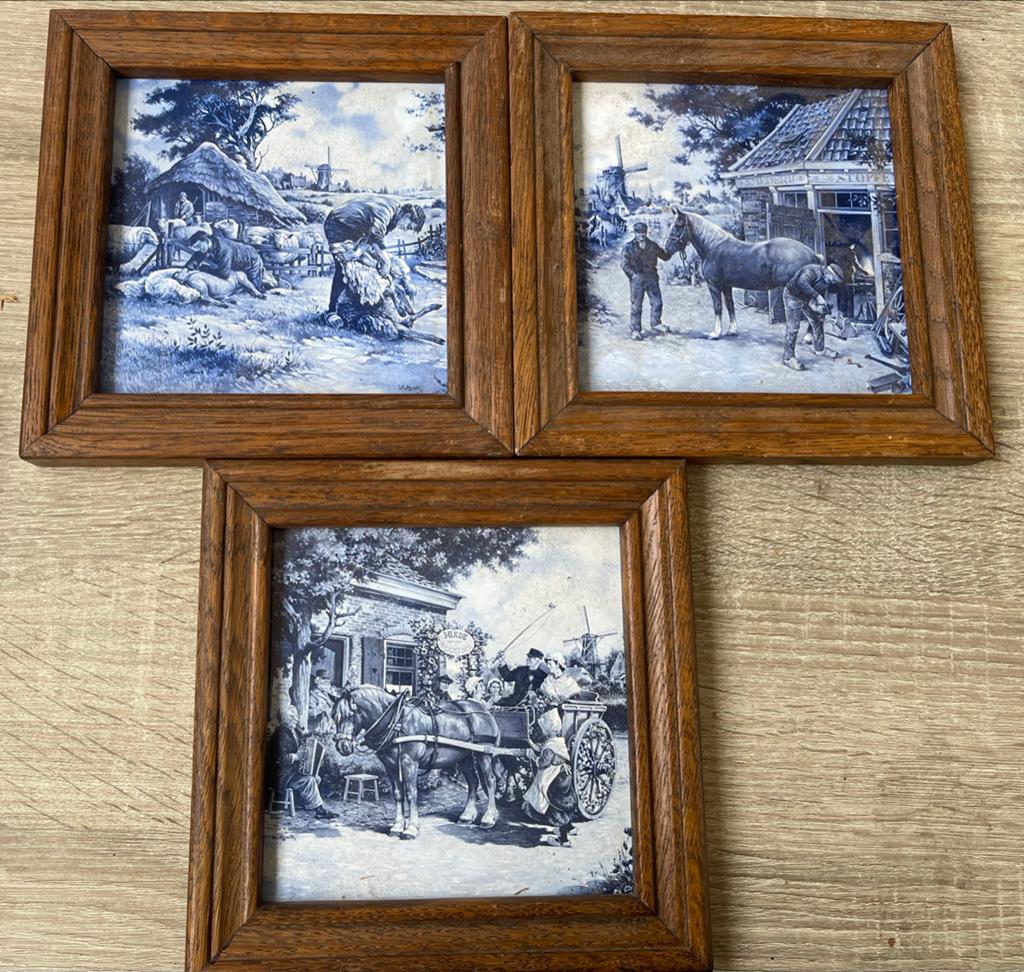 Set van 3 Antieke Delfts Blauwe Tegeltableaus in Houten Lijs, Ophalen of Verzenden