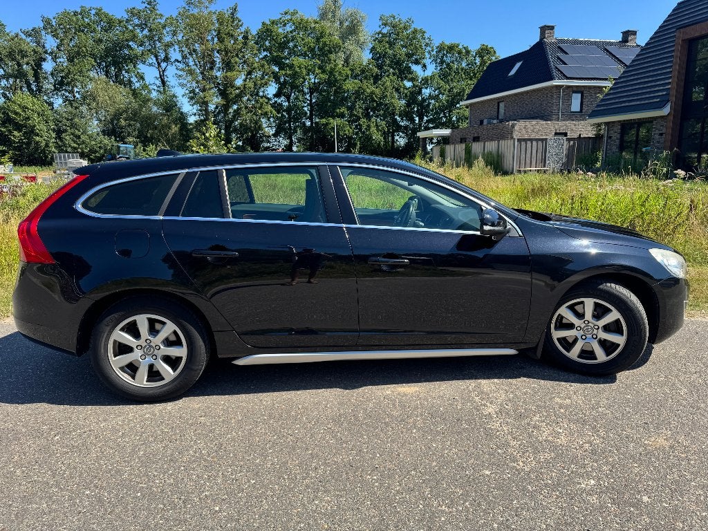 Volvo V60 2.0T 149KW 2011: Adaptive Cruise + Automaat, Euro 5, 1502 kg, 750 kg, 4 cilinders