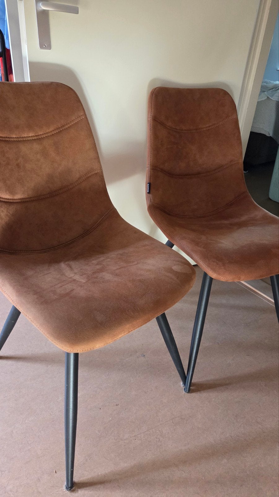 2 MX Sofa eetkamerstoelen zitten goed en zijn in goede staat, Huis en Inrichting, Stoelen, Ophalen, Bruin, Stof, Twee