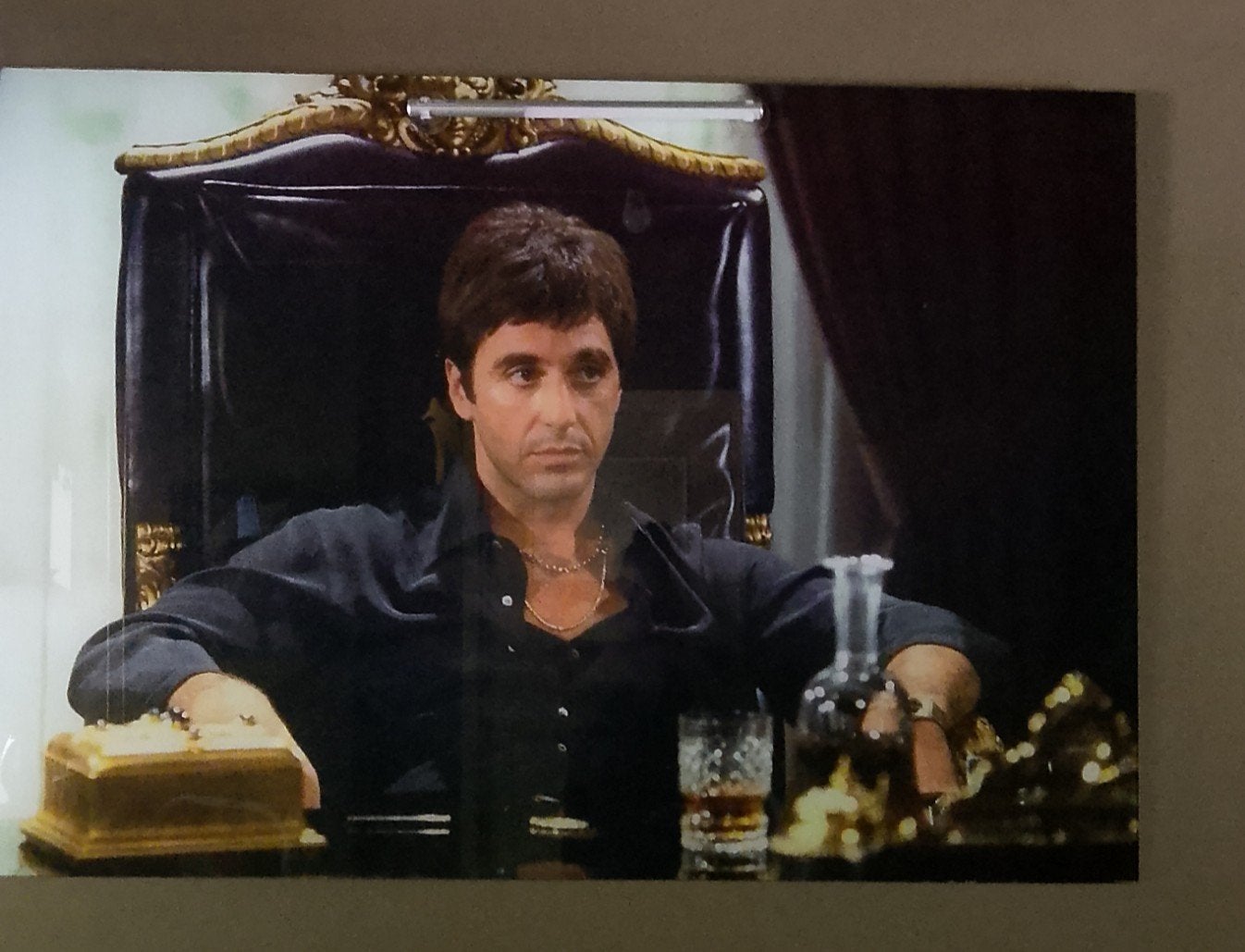 Tony Montana plexiglas schilderij, Ophalen