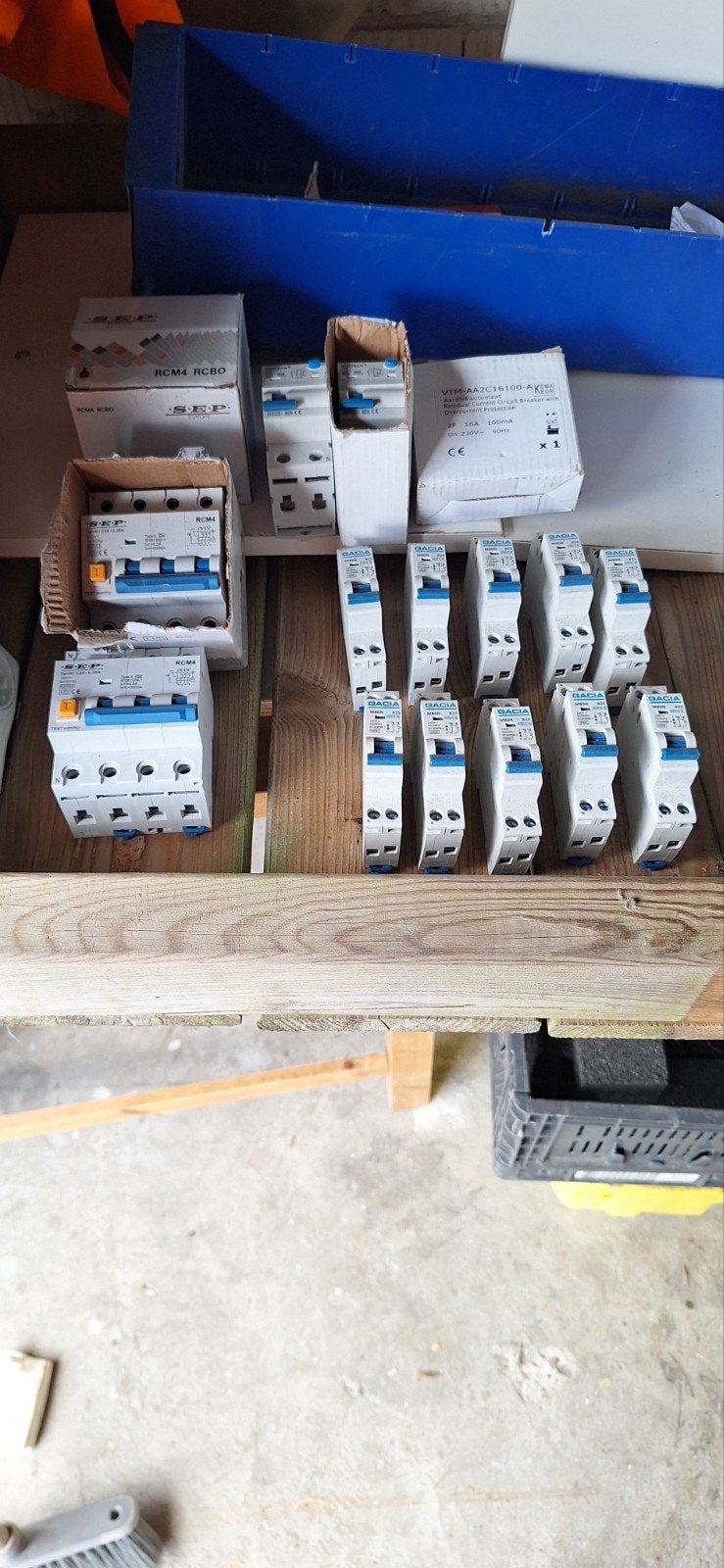 Diverse partij aardlekschakelaars en automaten, Ophalen, Zo goed als nieuw, Overige merken, Aardlekautomaat