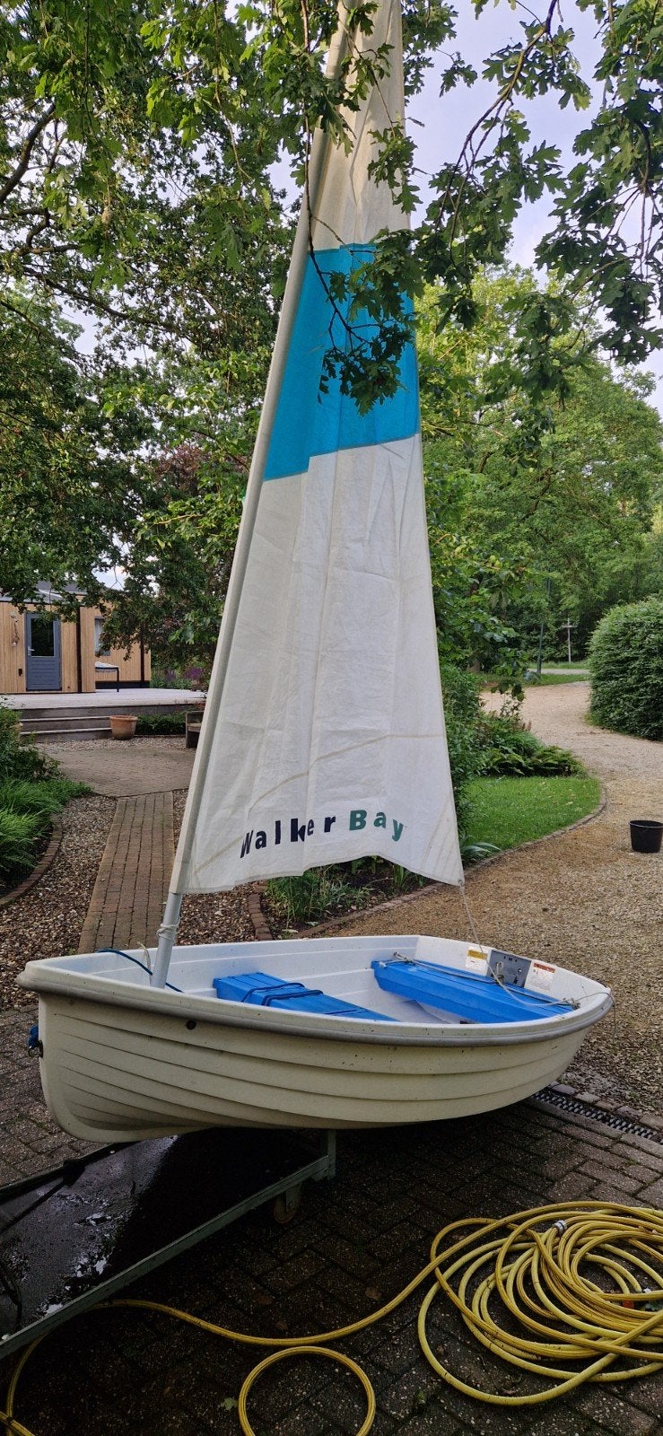 ELectrische of benzine buitenboordmotor, Watersport en Boten, Open zeilboten, Gebruikt, Overige merken, Polyester, Grootzeil, Inclusief zeilen