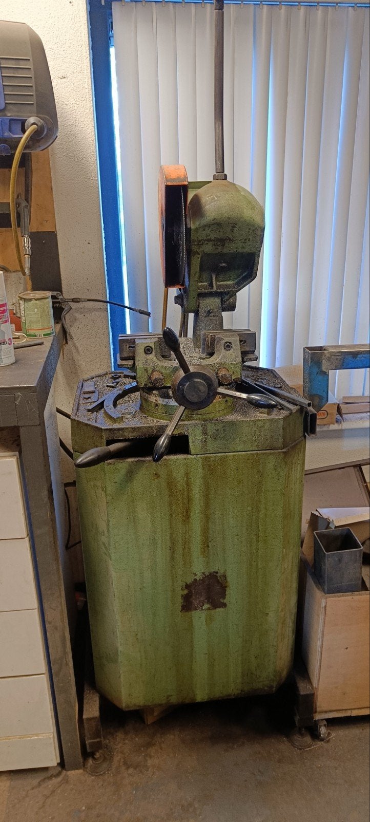 Bewo CPO 250 Afkortzaag - 400V, Ø250mm, 2 Toeren, Ophalen, Gebruikt, 70 mm of meer, Bewo