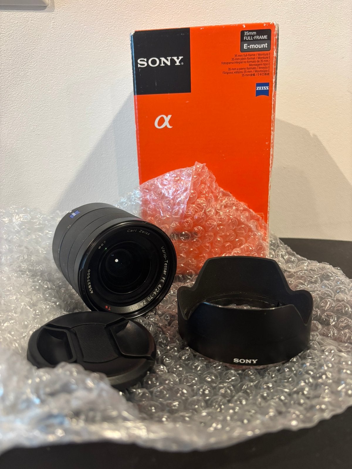 Sony FE Vario-Tessar T* 24-70MM f/4 ZA OSS lens, Gebruikt, Sony, Lensdoppen, Ophalen of Verzenden