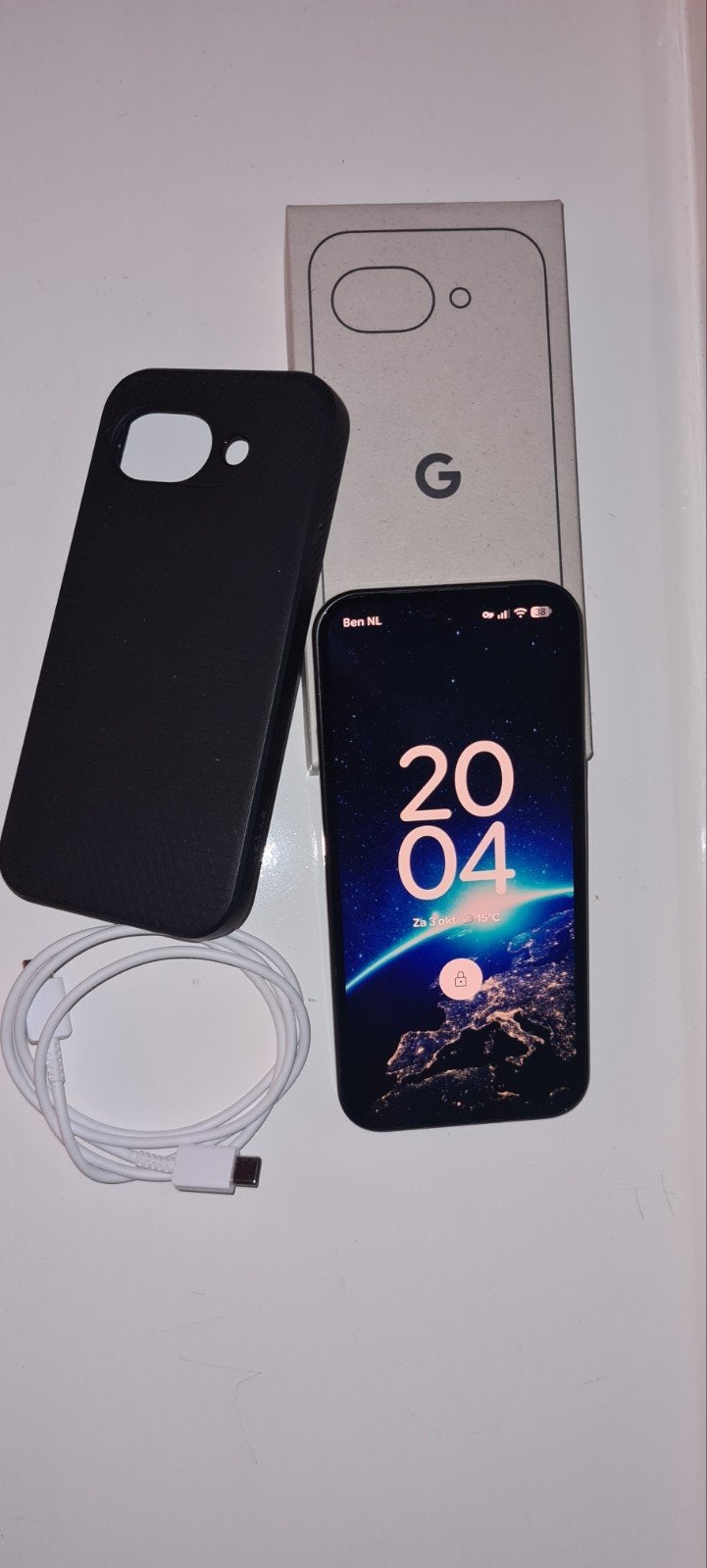Google Pixel 10a met Spigen hoesje