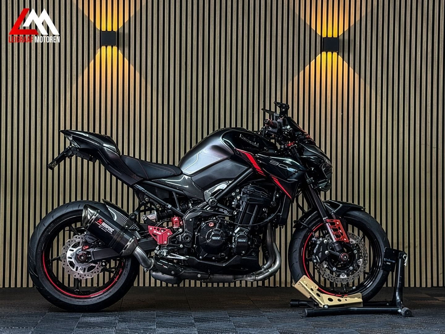 KAWASAKI Z900 PERFORMANCE - Carbon - VOL OPTIES - Akrapovic, 4 cilinders, 948 cc, Bedrijf, Onbekend