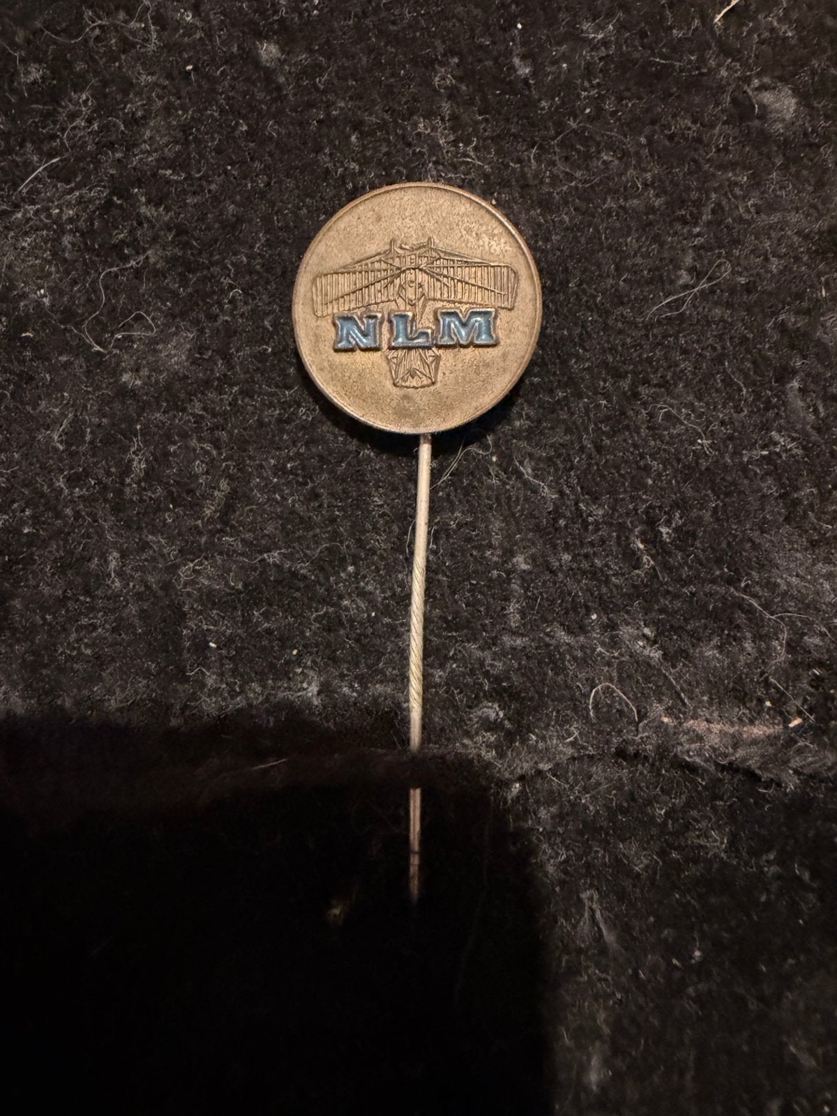 Vintage NLM Speldje - Vliegtuig Pin, Verzamelen, Speldjes, Pins en Buttons, Verzenden, Gebruikt, Transport, Speldje of Pin