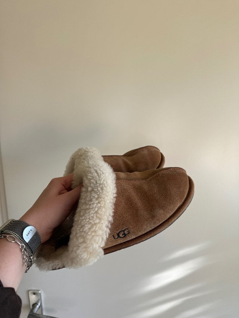 Comfortabele UGG pantoffels - Gedragen - maat 38, UGG, Bruin, Verzenden, Pantoffels of Sloffen