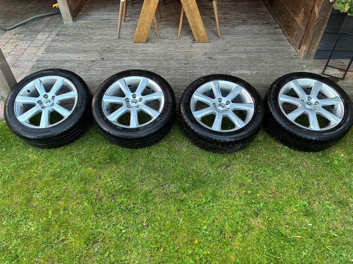 Volvo 17 inch velgen Odense met Michelin banden 215/50 R17, Ophalen, Banden en Velgen, 17 inch, Winterbanden