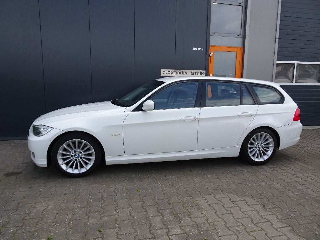 BMW 318i Touring  Automaat 2011 lage km stand, Auto's, BMW, Bedrijf, 3-Serie, ABS, Airconditioning, Centrale vergrendeling, Elektrische buitenspiegels