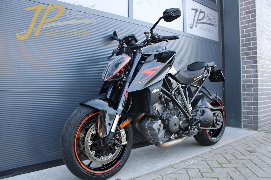 KTM 1290 Superduke R (2017) *Org.NL*Akrapovic*, 2 cilinders, KTM, Motorrijbewijs A, Bedrijf