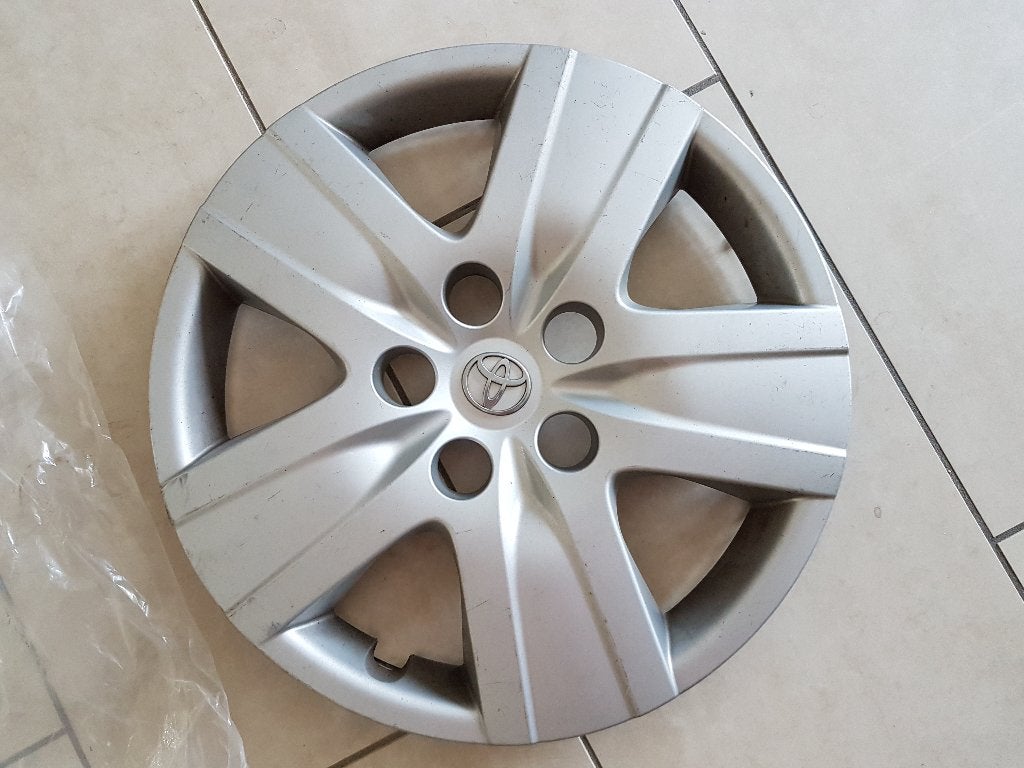 Wieldop Toyota Avensis (model 2004), Auto diversen, Wieldoppen, Ophalen of Verzenden, Gebruikt