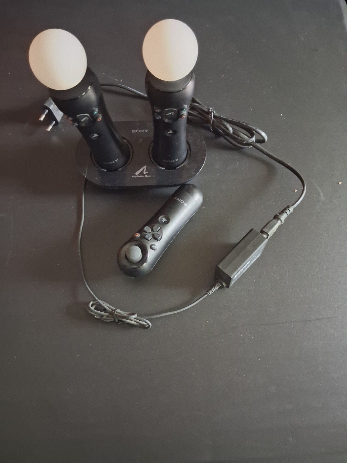 PlayStation Move controllers met oplaadstation, Spelcomputers en Games, Gebruikt, PlayStation 3, Ophalen of Verzenden, Controller