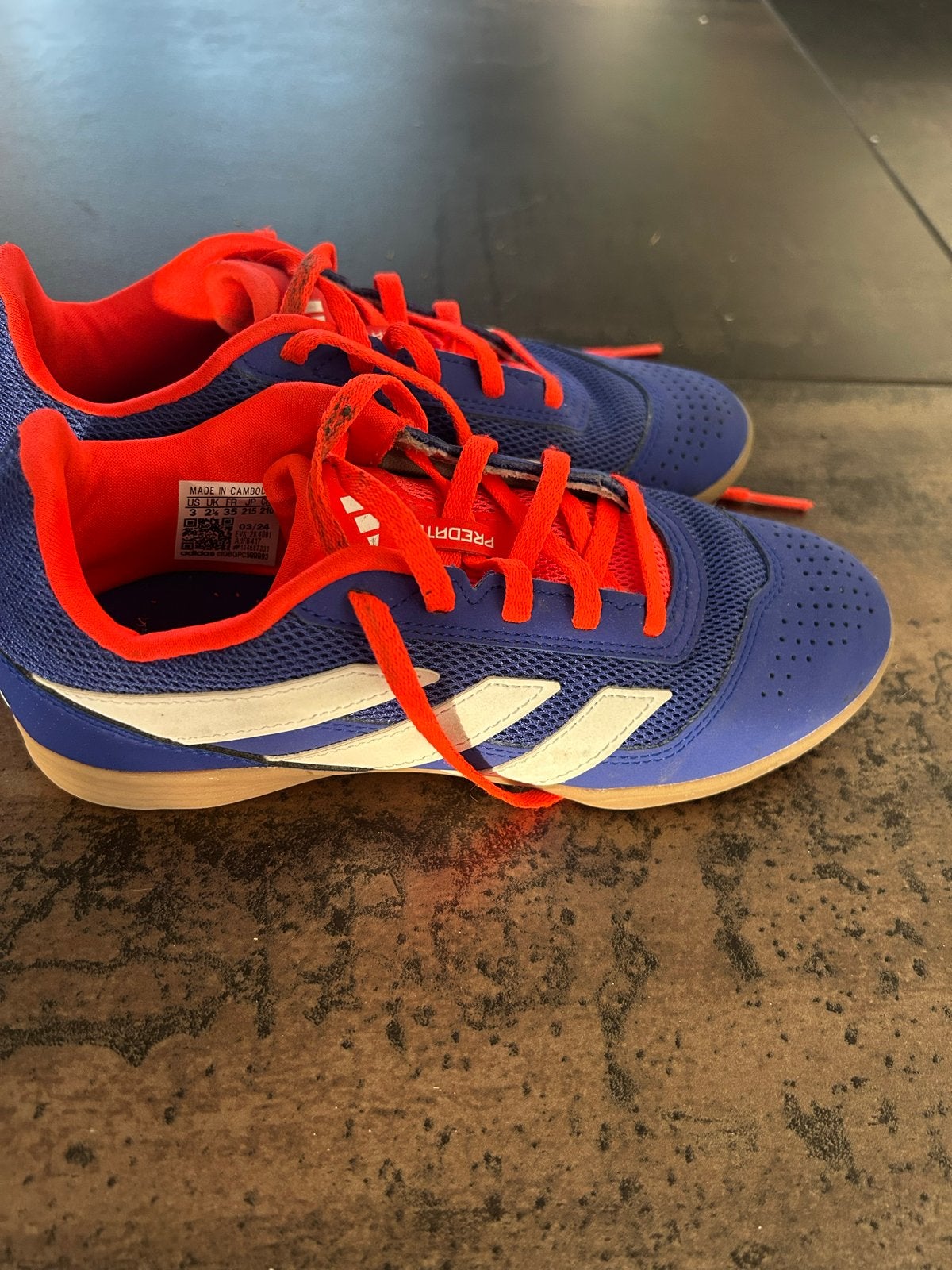 Adidas Zaalvoetbalschoenen/gymschoenen maat 35, Maat XS of kleiner, Ophalen of Verzenden, Gebruikt, Schoenen