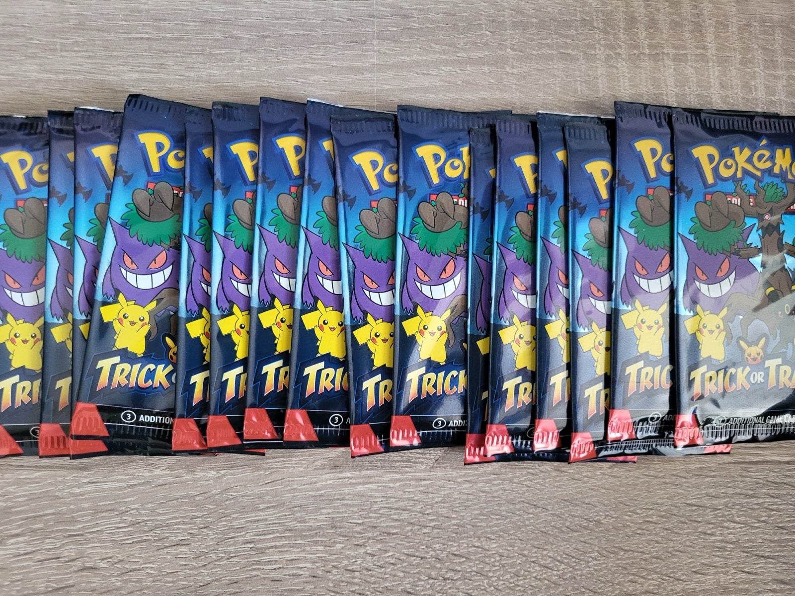 Pokémon Trick or Trade Packs 16 Stuks Halloween 2022, Ophalen of Verzenden, Nieuw, Booster, Foil