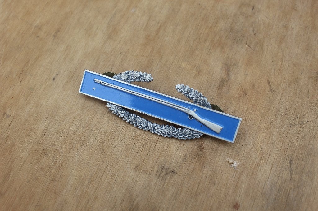 = US CIB Combat Infantryman Badge S21 G1 Marked Amerikaans =, Ophalen of Verzenden, Amerika, Embleem of Badge
