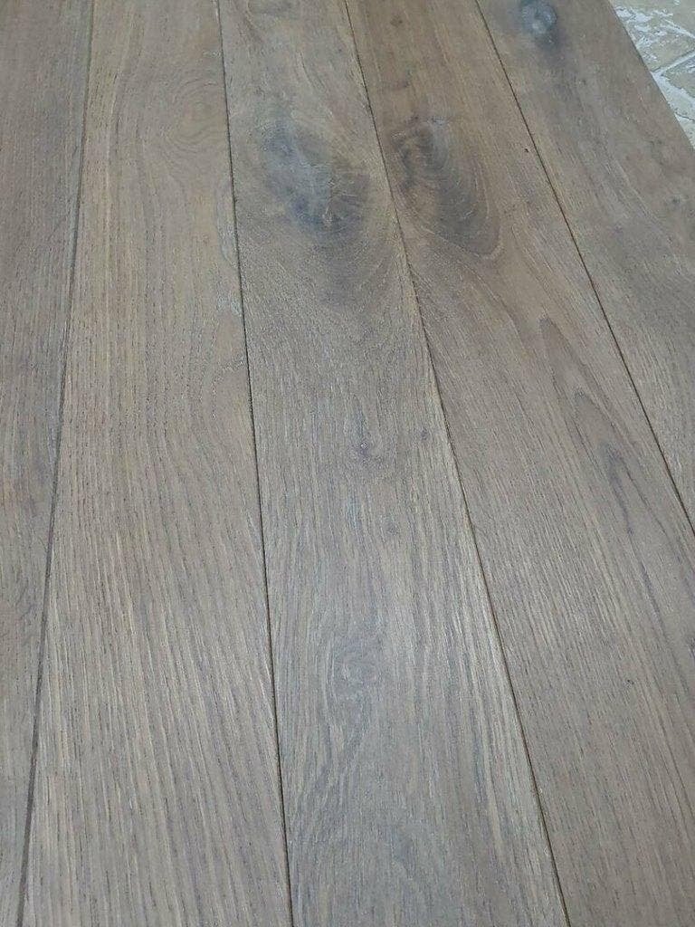 48,12 M2 MASSIEF EIKEN GEROOKT EN WIT GEOLIE, Wit, Nieuw, 25 tot 50 m², Ophalen
