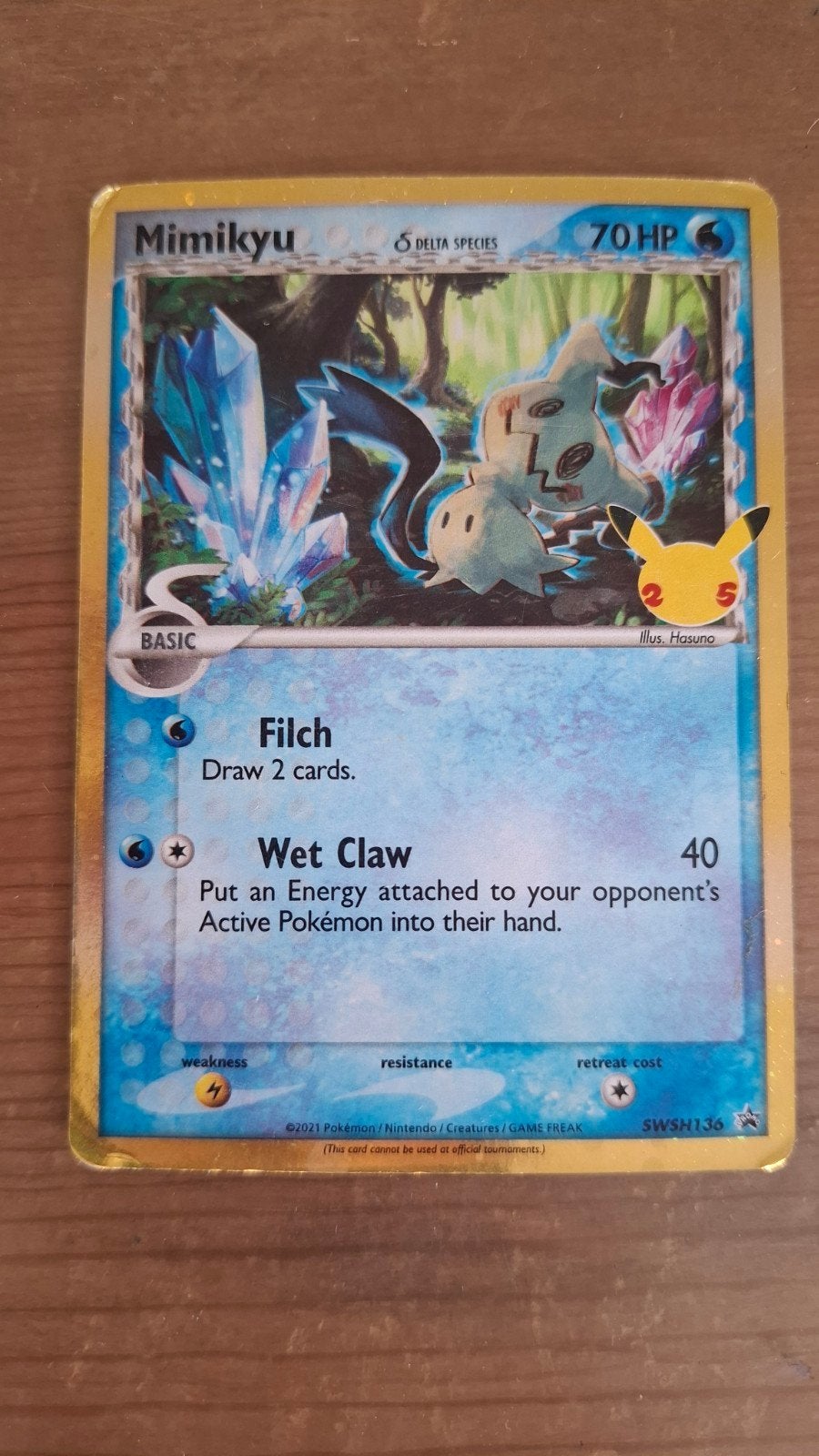 Mimikyu Pokémon kaart SWSH136 Celebrations, Hobby en Vrije tijd, Ophalen of Verzenden, Zo goed als nieuw, Losse kaart