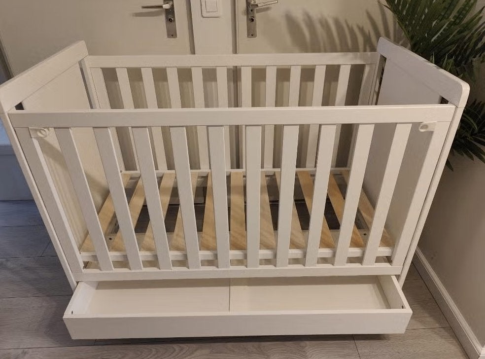 Star iBaby Ledikant - in hoogte verstelbaar en met lade, Kinderen en Baby's, Babywiegjes en Ledikanten, Ophalen, Gebruikt, Ledikant
