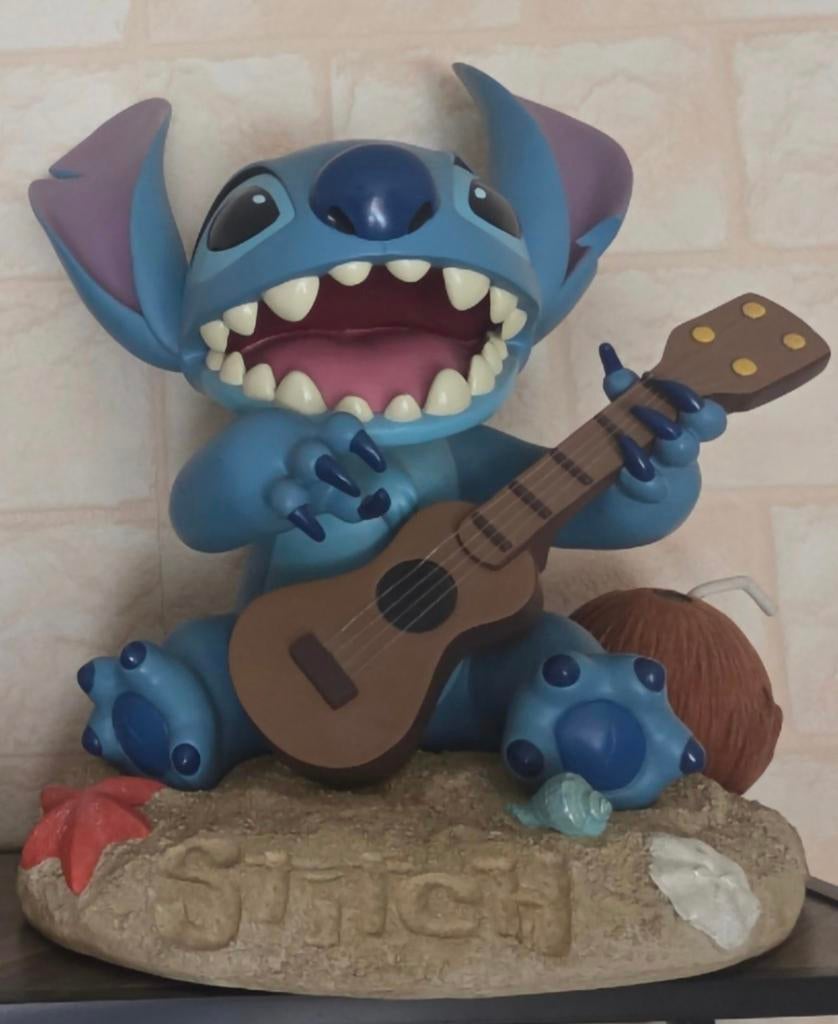 Big figurine stitch, Ophalen of Verzenden, Overige figuren, Zo goed als nieuw, Beeldje of Figuurtje