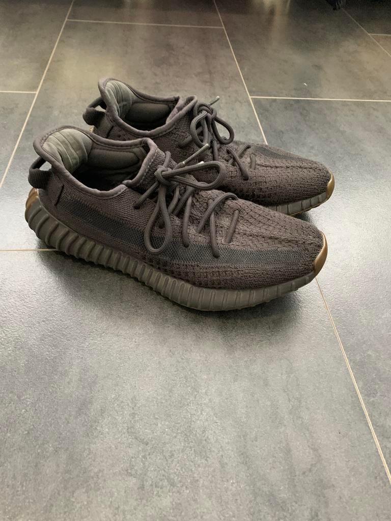 Yeezy 350, Ophalen of Verzenden, Zo goed als nieuw, Zwart