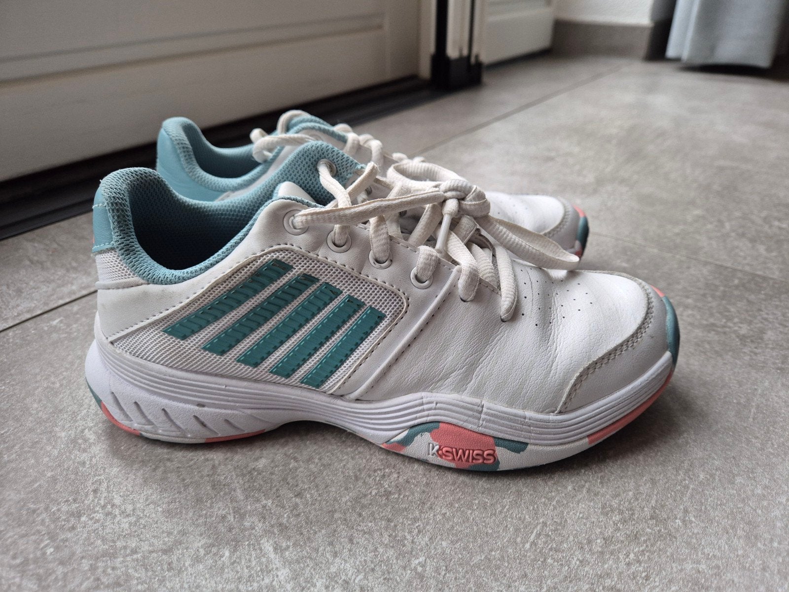 Sportschoenen maat 37 zgn, Ophalen, Zo goed als nieuw