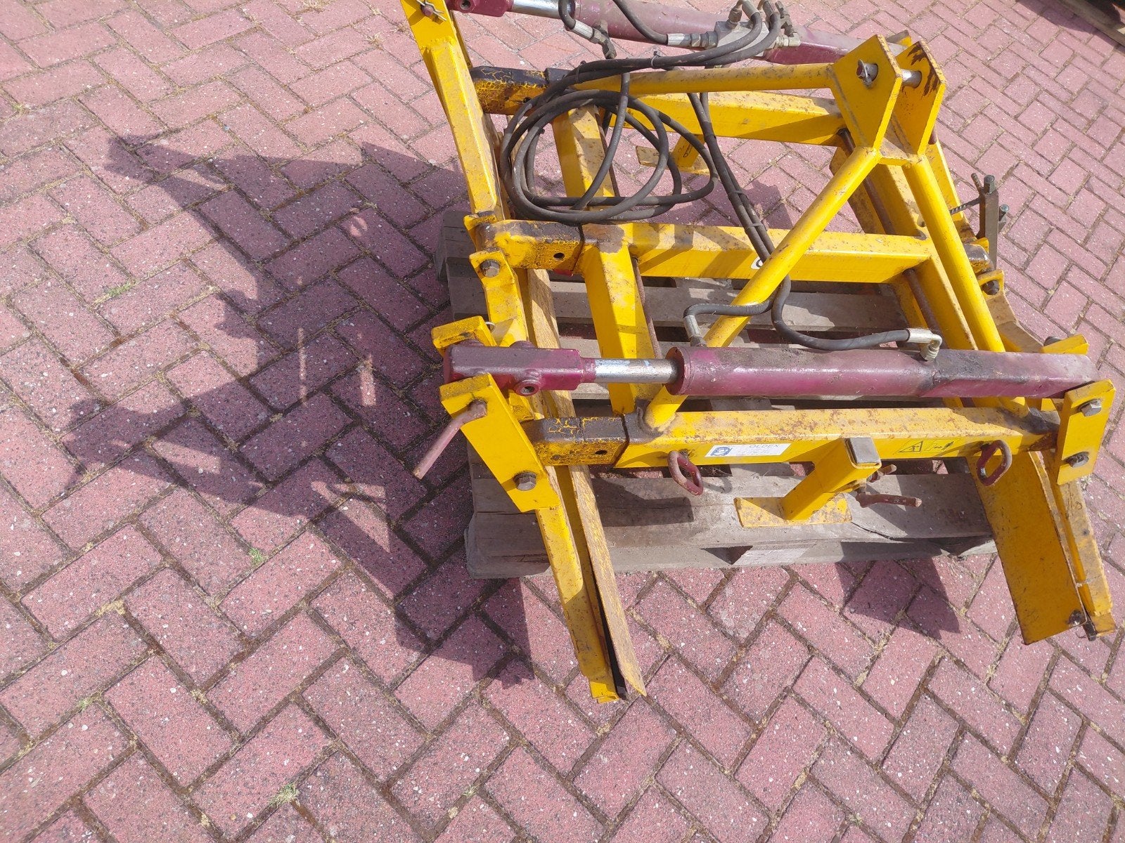 Steenklem voor het leggen van 1m2 stenen, Zakelijke goederen, Ophalen