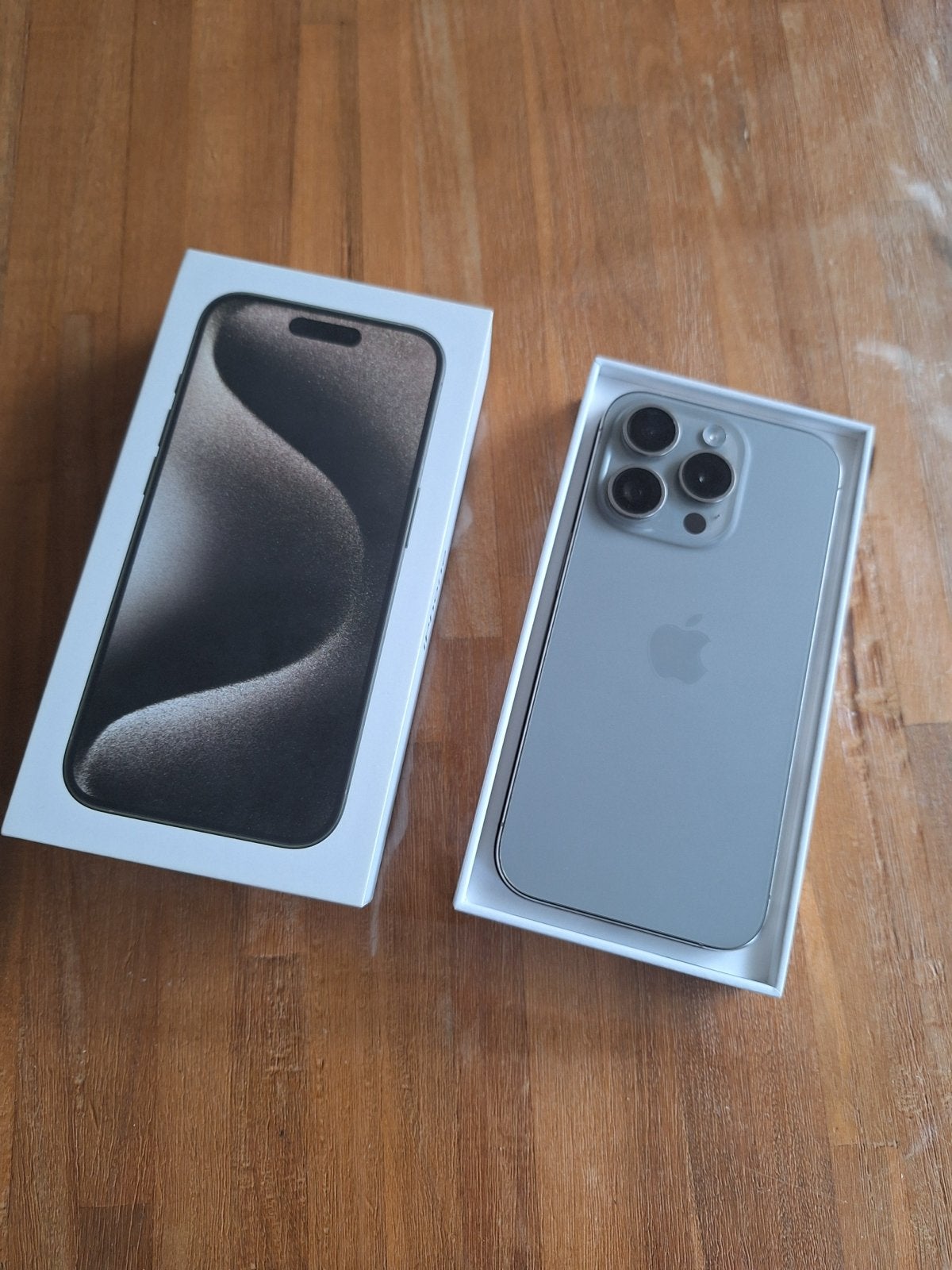iPhone 15 Pro 128GB - als nieuw, Ophalen, 128 GB, Zo goed als nieuw, Zonder simlock