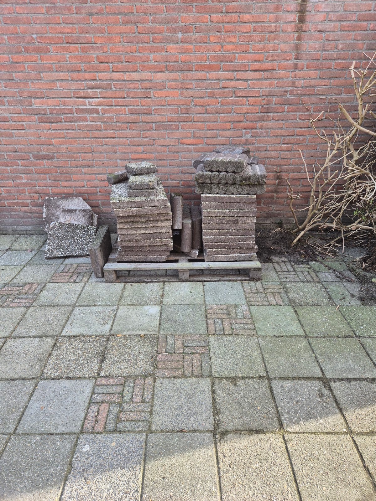 gratis af te halen grindtegels, Tuin en Terras, Ophalen, Gebruikt, Klinkers, 5 tot 10 m²