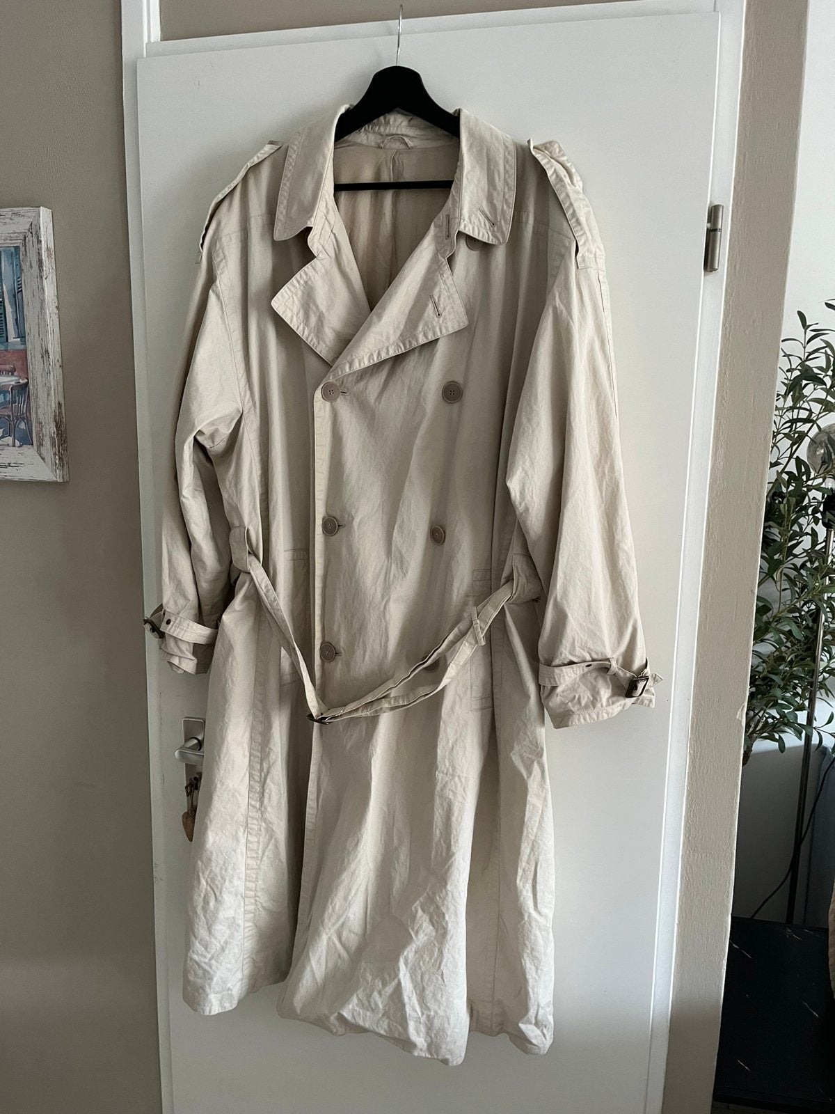 Lange Boss HUGO BOSS Trenchcoat oversized beige, Ophalen of Verzenden, Zo goed als nieuw, Overige maten, Beige