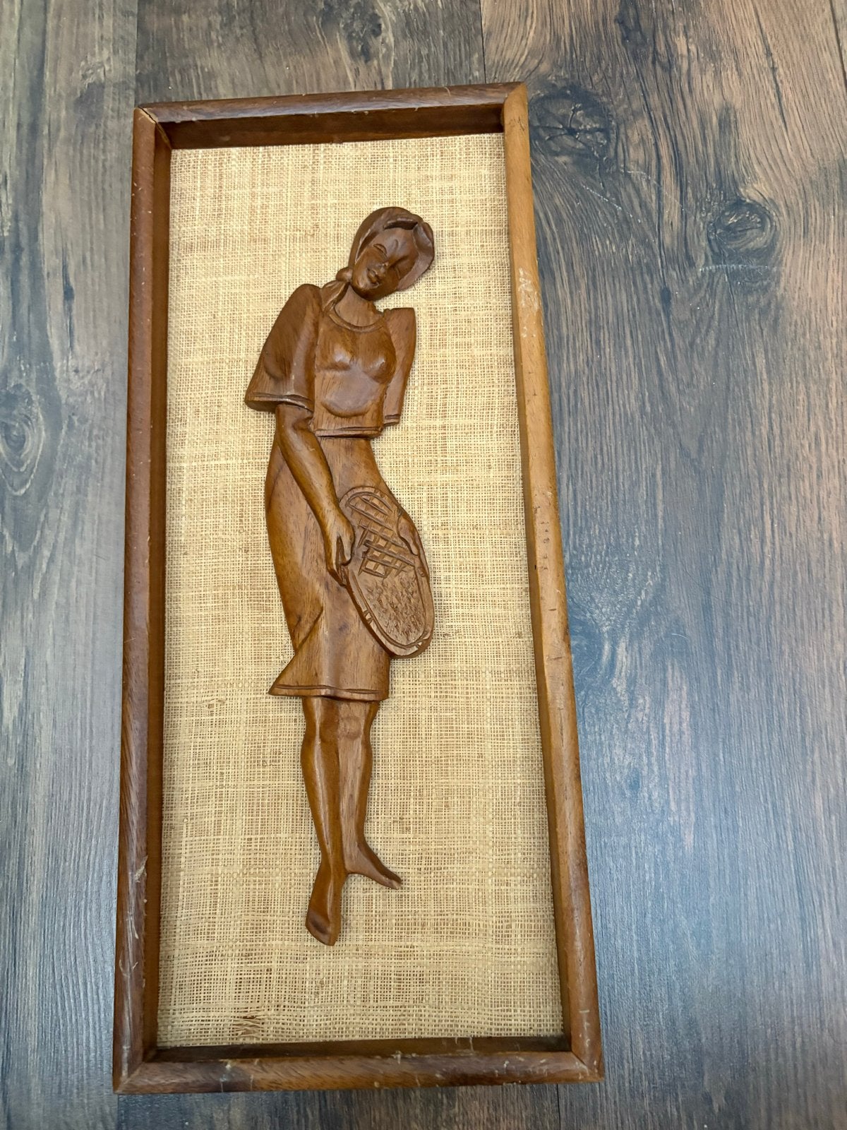 Vintage Fillipijnse Houten Wanddecoratie Vrouw met Mand, Ophalen of Verzenden, Handgemaakt, Wanddecoratie, 20 - 50 cm