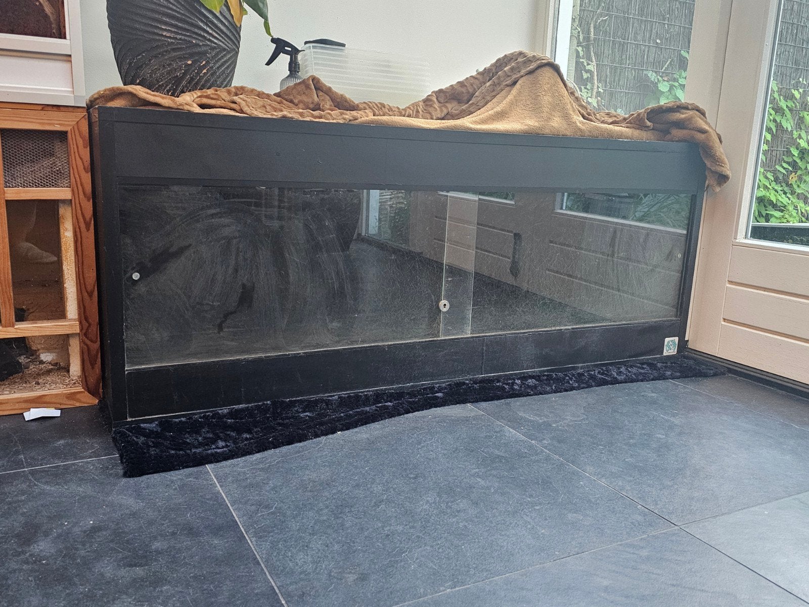Terrarium (150B 75D 60H), Ophalen, 60 tot 90 cm, Hok, 110 cm of meer