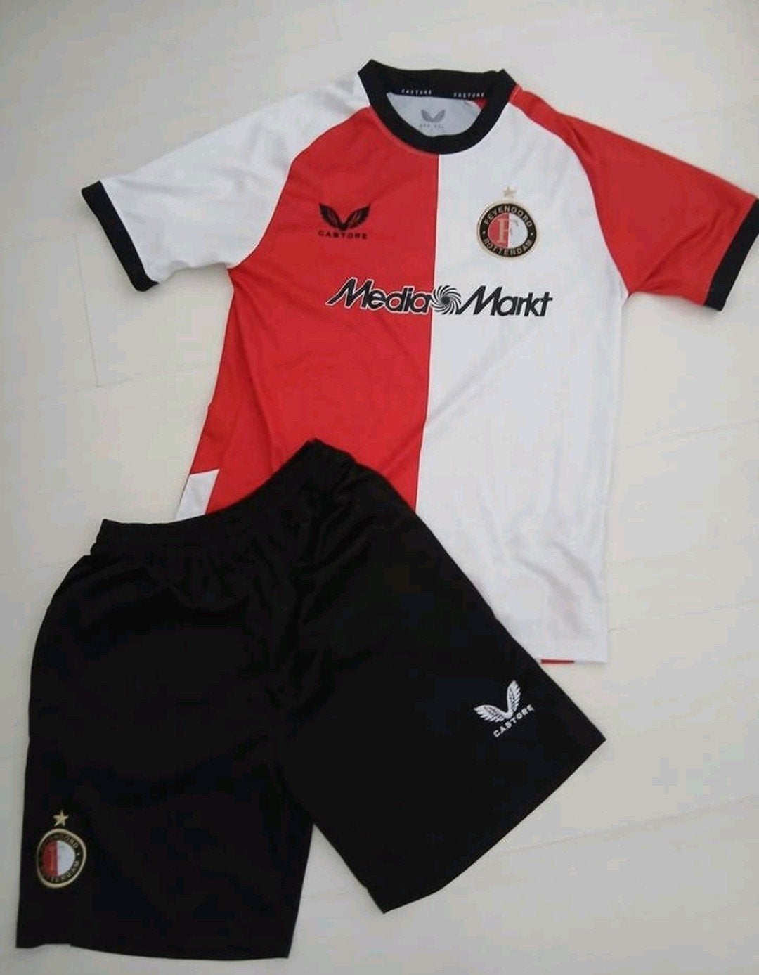 Feyenoord tenue maat L zgan, Maat L, Ophalen of Verzenden, Zo goed als nieuw, Set