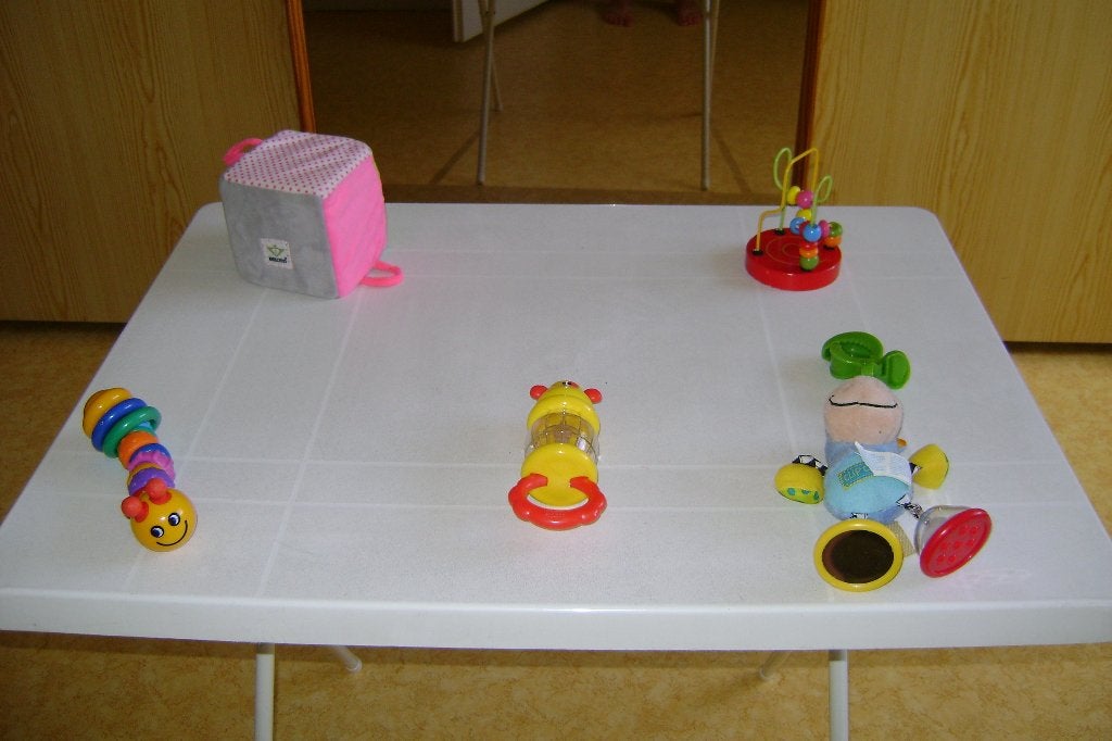 5 babyspeeltjes pluche kubusspiraal en rammelspeeltjes, Ophalen of Verzenden, Zo goed als nieuw, Overige typen, Met geluid