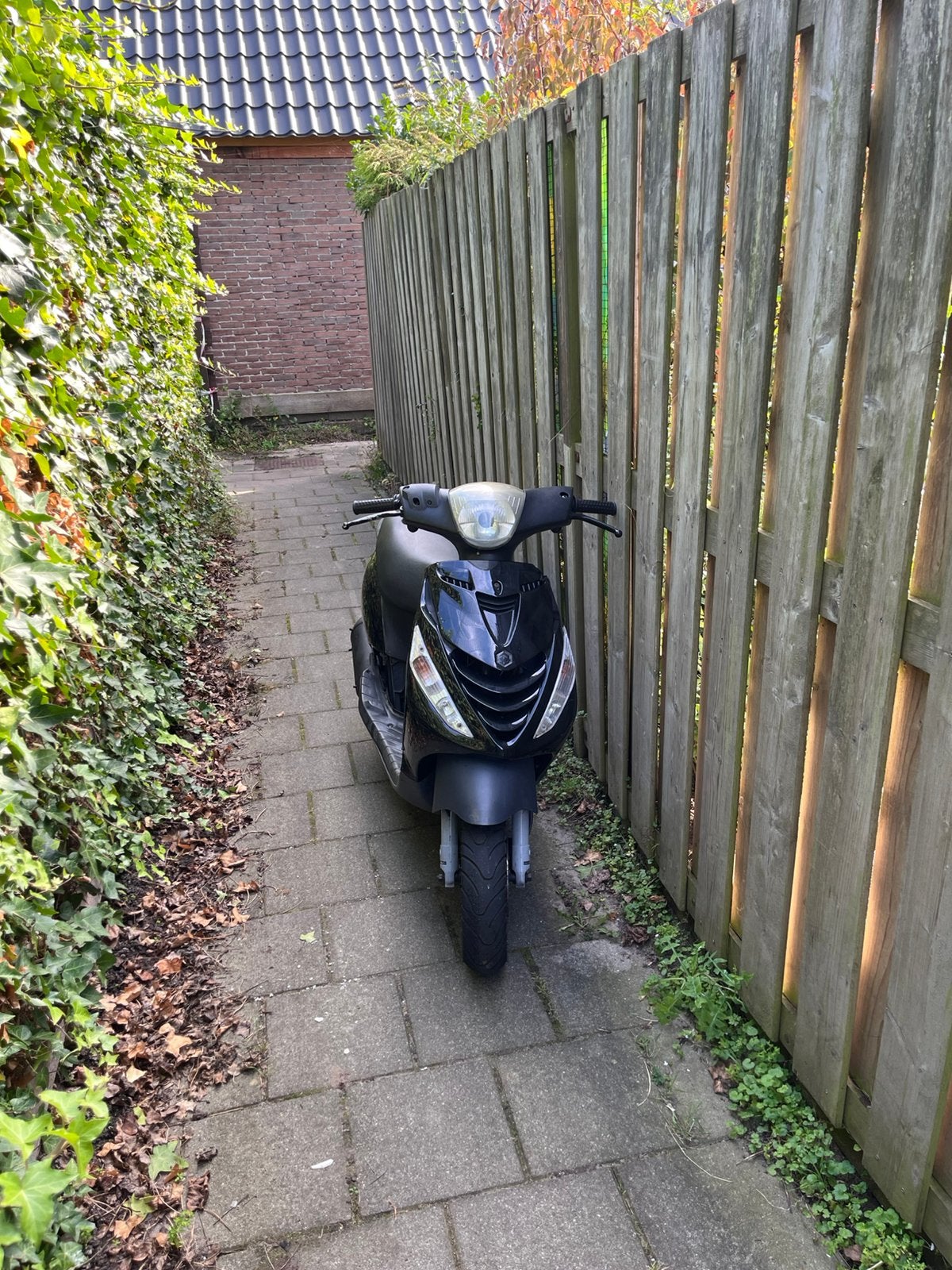 Zip 125cc, Ophalen, Zo goed als nieuw, Benzine, Zip